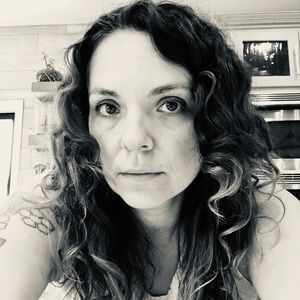 Meet your Posher, Ana